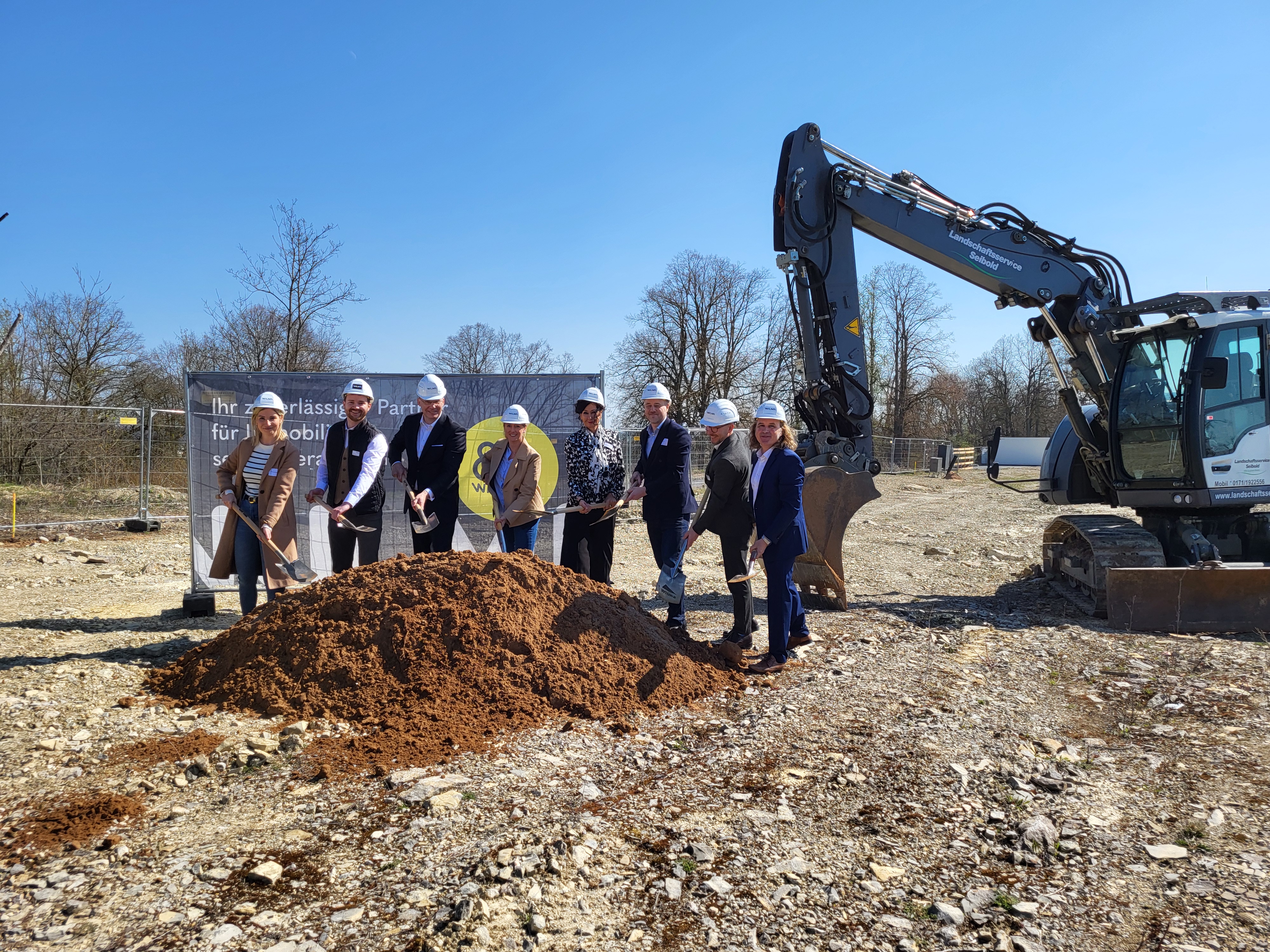 Pressebild - Spatenstich und Baustart für Stadtquartier „HublandView“ Baugenehmigung für 24 Townhäuser erteilt