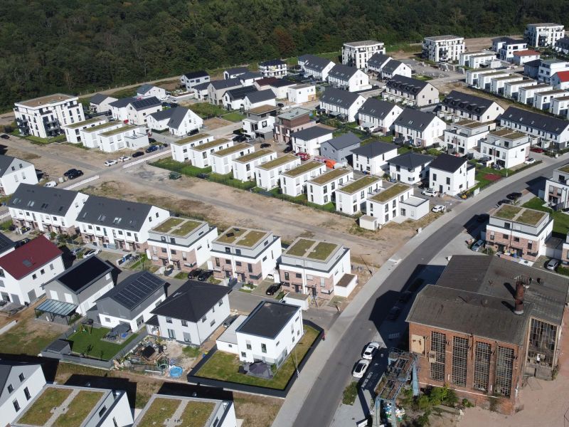 „Feel good im Pioneer Park“ Hanau: 120 Häuser sind fertiggestellt, weitere werden gebaut!