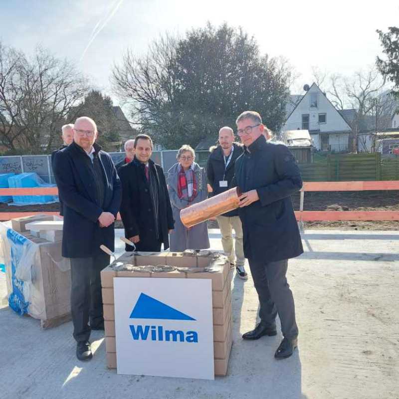 Pressebild - Grundsteinlegung in Duisburg für das Wohnquartier HOMeBERG von WILMA-Immobilien