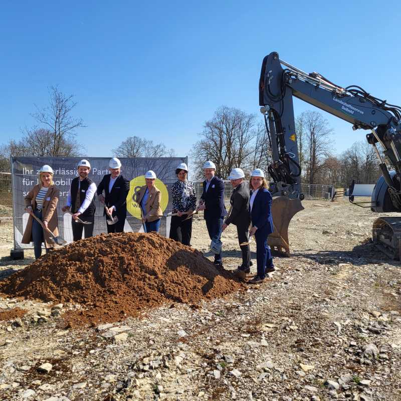Pressebild - Spatenstich und Baustart für Stadtquartier „HublandView“ Baugenehmigung für 24 Townhäuser erteilt