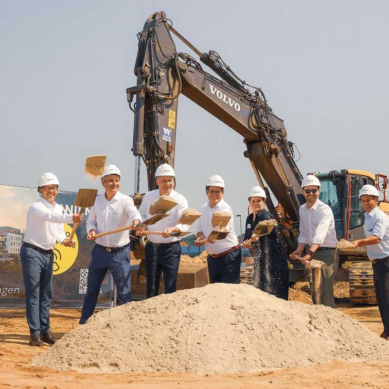 Pressebild - Spatenstich für das Projekt QURS – Quellenquartier Bad Vilbel